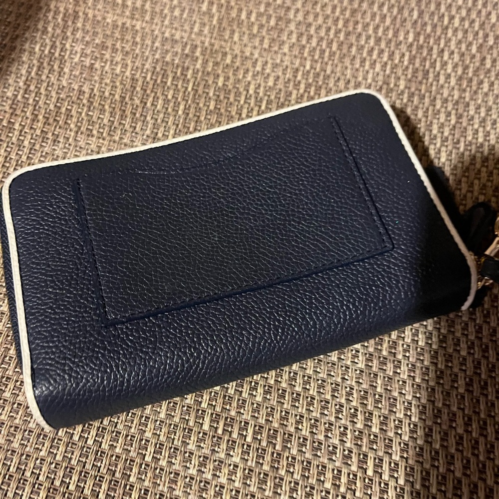 Coach Dark Blue Leather Wristlet with White Trim - Picture 7 of 9